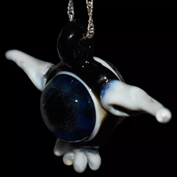 pendentif œil créature