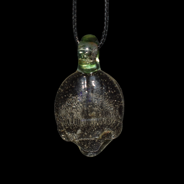 pendentif scarabée uv