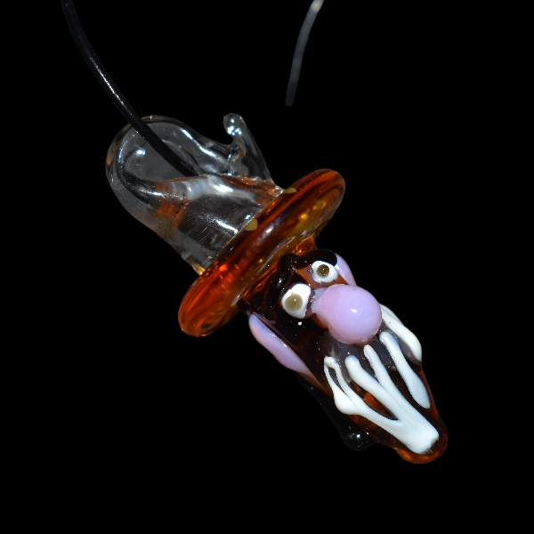pendentif magicien