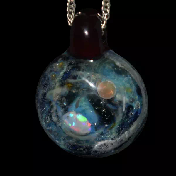 Pendentif en verre soufflé fait main - bluespace