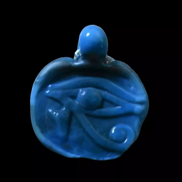 Pendentif en verre soufflé fait main - oeil de ra 2
