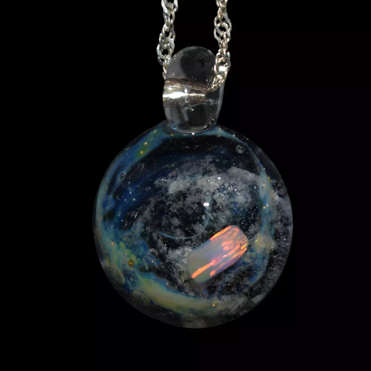 Pendentif en verre soufflé fait main - The cube 