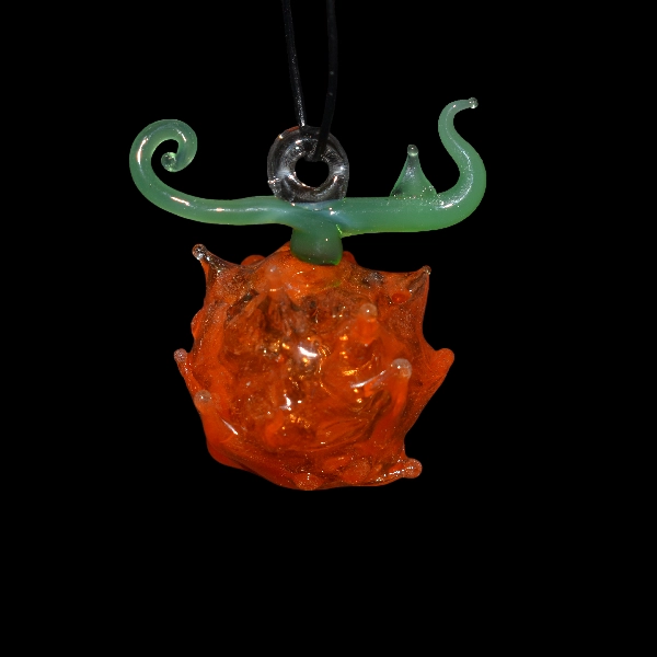 Pendentif en verre soufflé fait main - fruit du démon mera mera