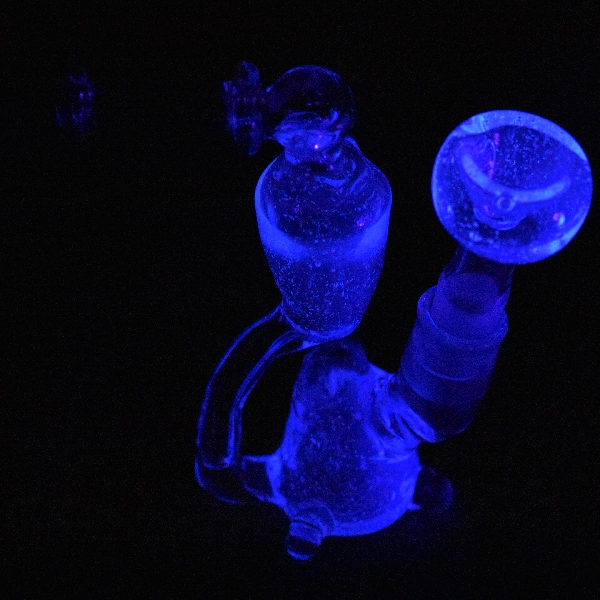 Bang en verre soufflé - modèle uv réactif bleu - Type recycler