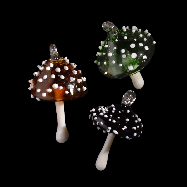 décoration en verre soufflé - modèle ornements de Noël amanite