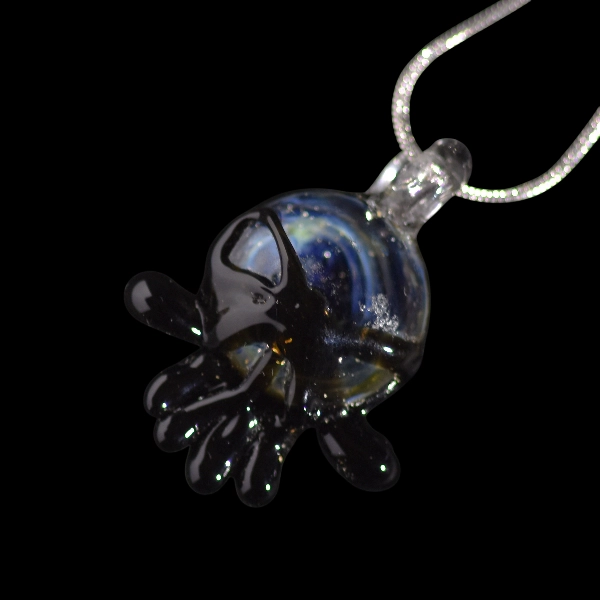 Pendentif en verre soufflé fait main - crâne de l'espace